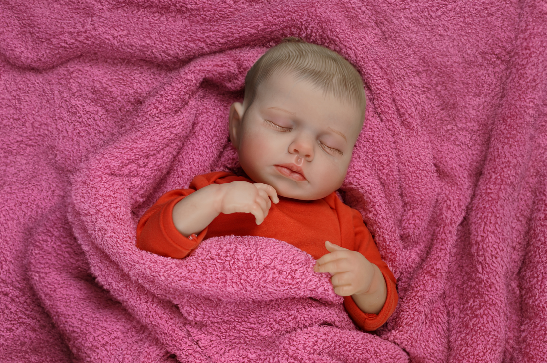 lifelike baby dolls reborn baby dolls girl boys soft silicone weighted soft cloth body realistic newborn babies dolls toy gift for kids ages 3+ year old girls