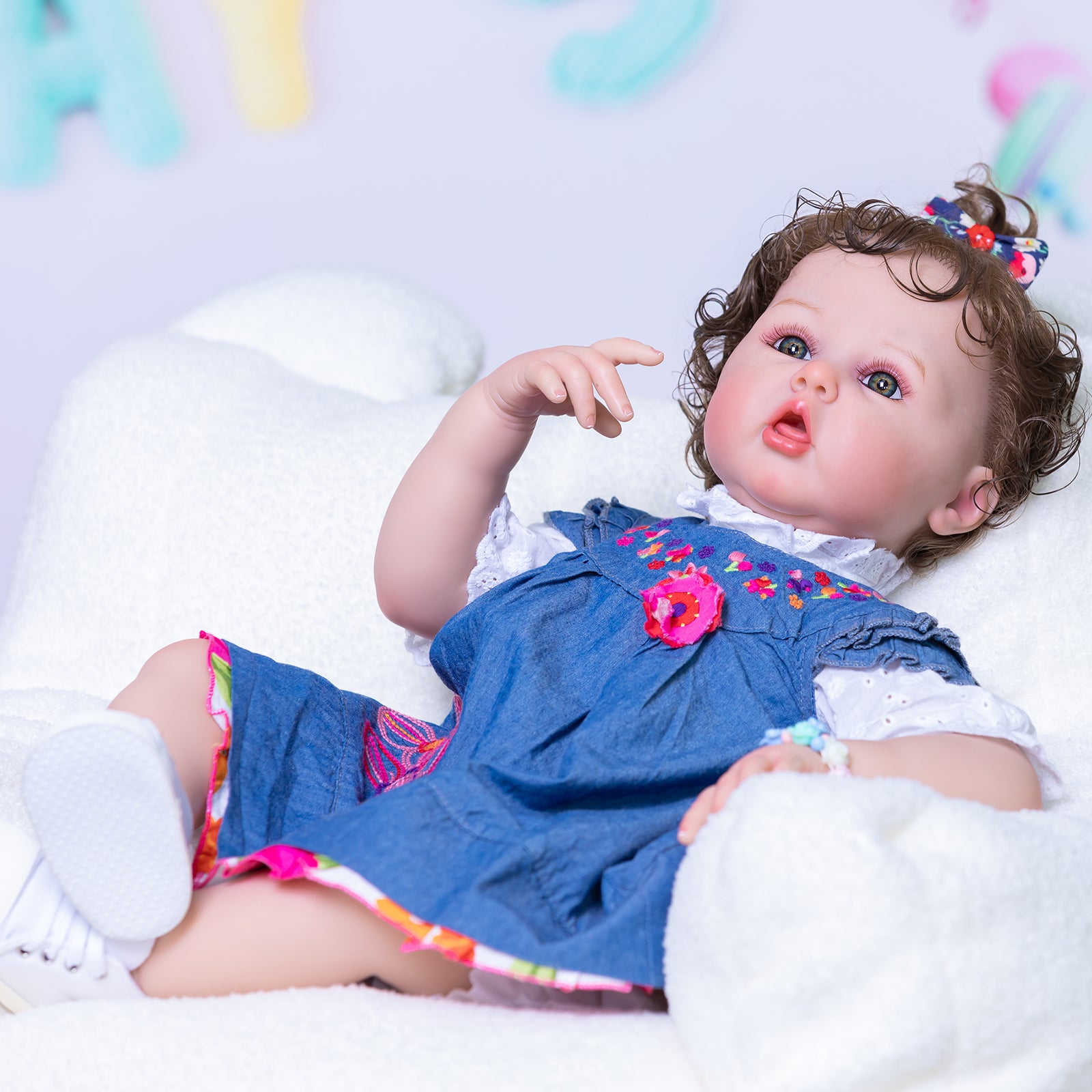Lifelike Visible Veins Realistic Baby Dolls That Look Real Babies 24 Inch 60CM Silicone Reborn Baby Dolls Toddler Princess Girls with Adorable Curly Hair