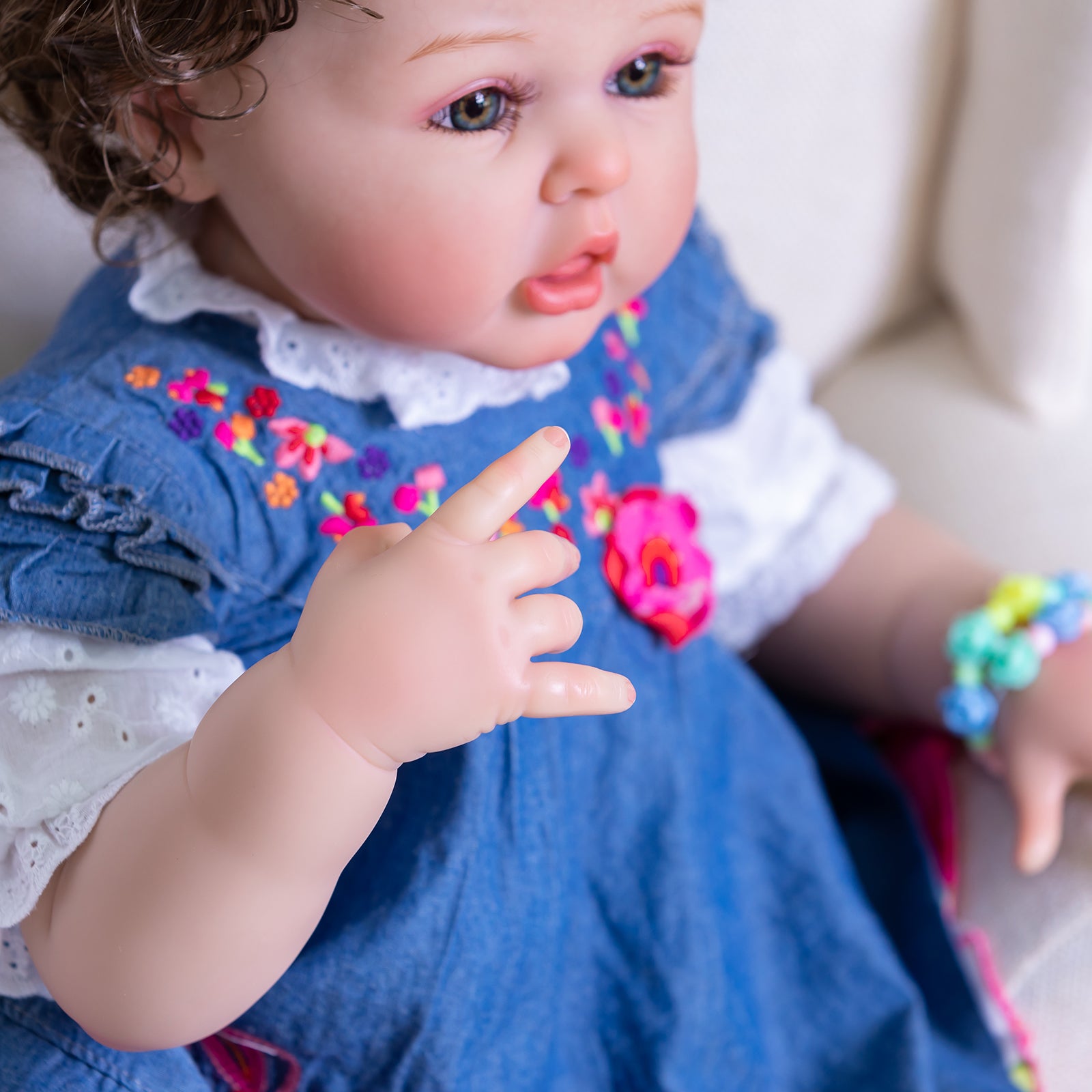 Lifelike Visible Veins Realistic Baby Dolls That Look Real Babies 24 Inch 60CM Silicone Reborn Baby Dolls Toddler Princess Girls with Adorable Curly Hair
