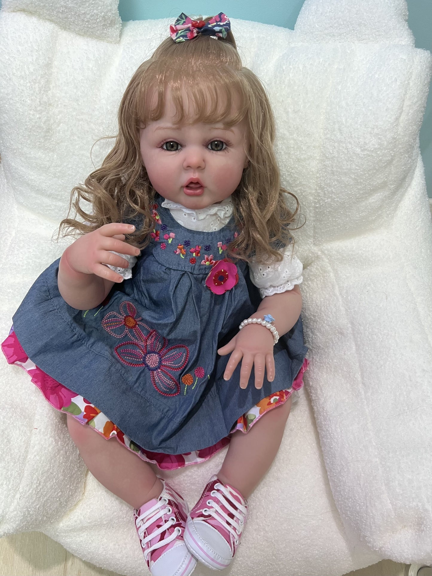 Lovely Long Curly Hair Toddler Princess Girl Lifelike Reborn Baby Dolls That Look Real Silicone Visible Veins 60CM 24 Inch Weighted Soft Cloth Realistic Baby Doll Collectible Art Doll