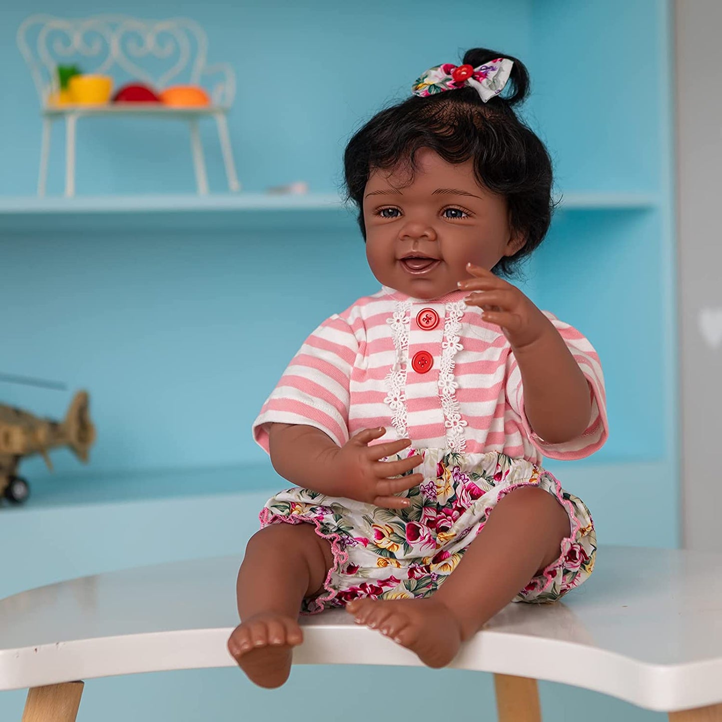 MNMJ lifelike reborn baby dolls black girl - 22-inch baby soft body african american realistic newborn babies dolls smiling girls real life baby dolls with feeding kit kids gift for 3+ year girls