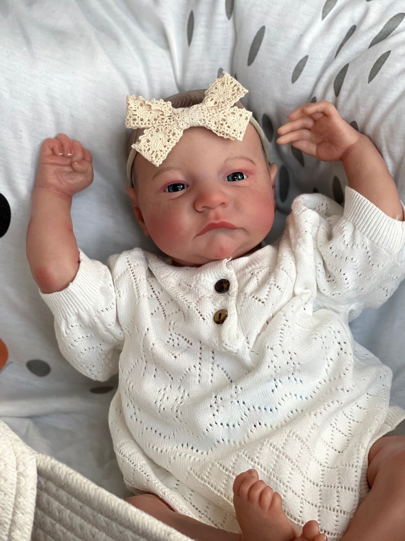lifelike reborn baby dolls that look real life like babies doll realistic newborn baby dolls for 3+ year old girls reborn toddler dolls beautiful adorable long hair birthday gift for ages 3+ kids children fashion soft cloth body silicone full body open eyes smile cute baby  sleeping baby preemie 5 6 7 8 9 + year old girls children Gift Birthday collection girl boy mother father women daughter granddaughter niece Nephew grand sleeping newborn real looking party Toddler mothers day gifts Christmas
