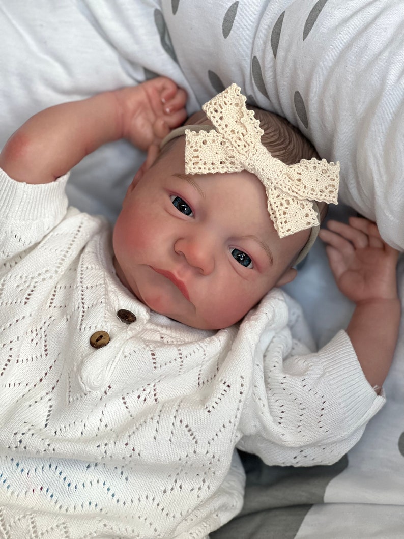 lifelike reborn baby dolls that look real life like babies doll realistic newborn baby dolls for 3+ year old girls reborn toddler dolls beautiful adorable long hair birthday gift for ages 3+ kids children fashion soft cloth body silicone full body open eyes smile cute baby  sleeping baby preemie 5 6 7 8 9 + year old girls children Gift Birthday collection girl boy mother father women daughter granddaughter niece Nephew grand sleeping newborn real looking party Toddler mothers day gifts Christmas