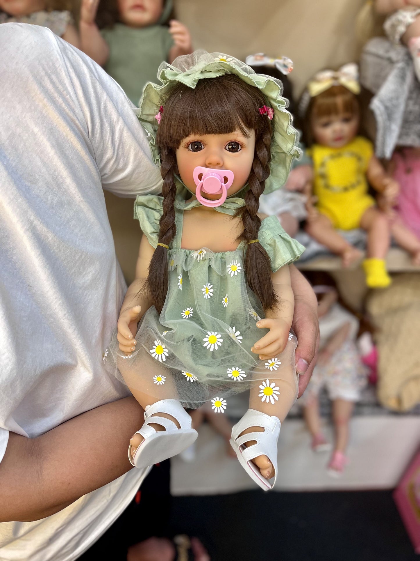 55cm | reborn baby dolls full body silicone lifelike baby dolls | reborn baby dolls | realistic baby dolls| newborn baby dolls | real life baby dolls | rebron baby dolls toddler | lifelike toddler dolls | therapy dolls for adults | anatomically correct baby girl doll | infant baby doll | gift for kids ages 3+ girl | weighted cloth body | birthday gift | collection | girl | boys | mother | daughter | granddaughter | sleeping |real look real baby dolls that look real looking | reborn toddler dolls | mnmj