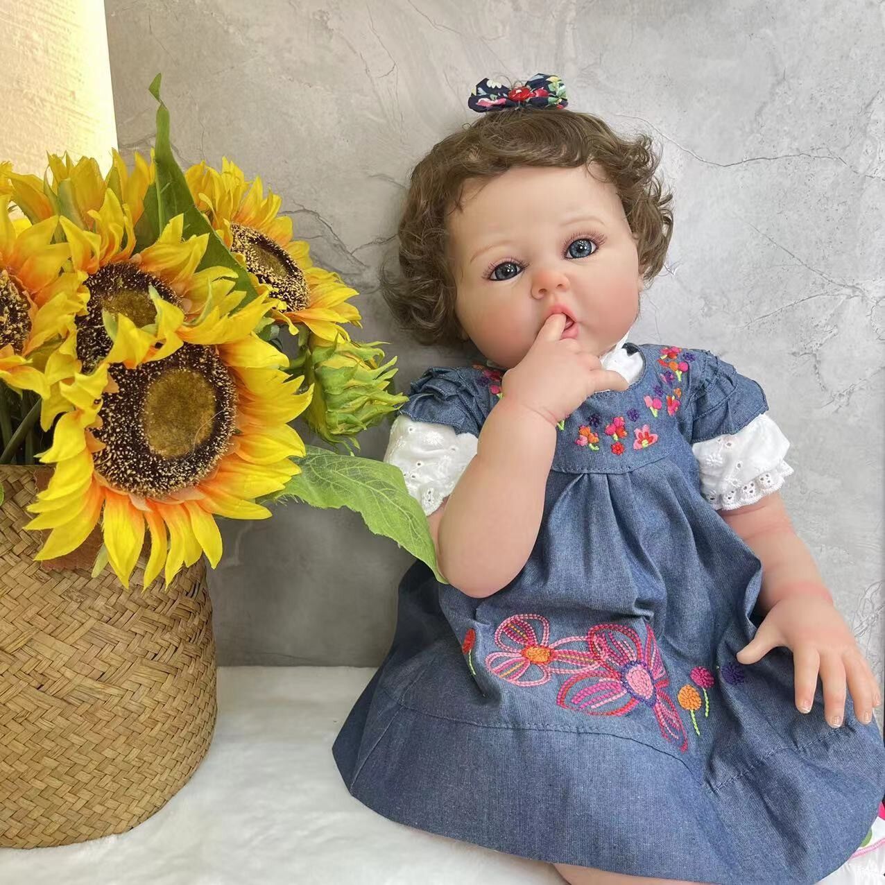 Lifelike reborn baby dolls silicone full body toddler princess girls realistic newborn babies dolls that look real life baby dolls bath toys best birthday gifts for ages 3+ year old girls kids