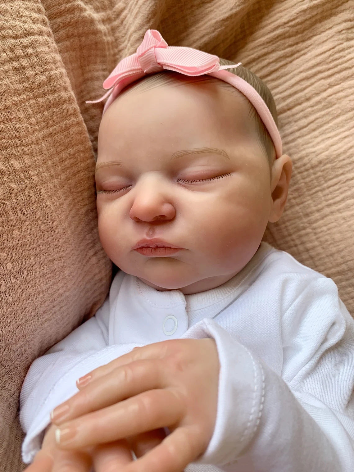 Lifelike Sleeping Girls Reborn Baby Dolls 20 Inches Real Newborn Babies Size That Look Real Baby Realistic Dolls 3D Skin Visible Veins Collectible Art Doll Toys Gifts For 3+ Year Old